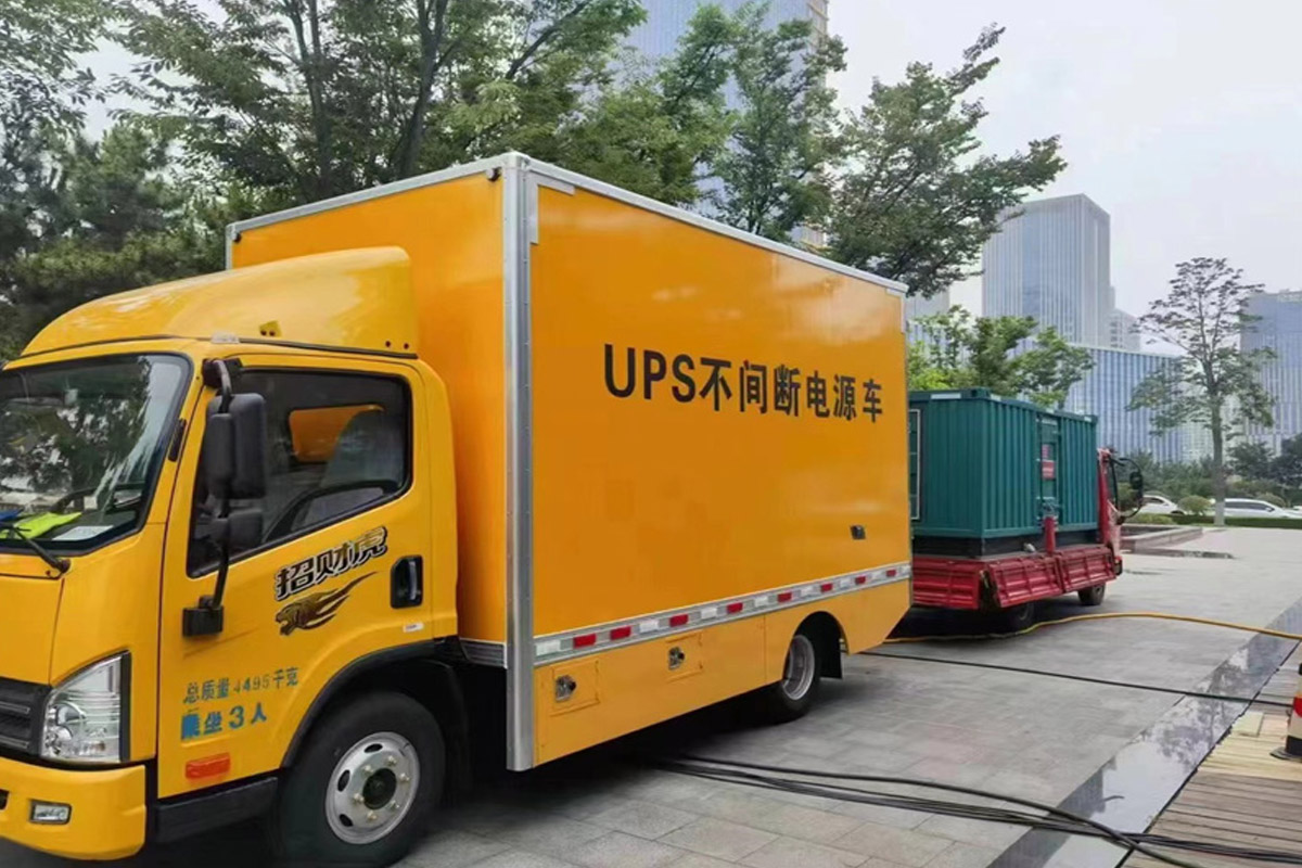 鼓楼发电机租赁施工现场