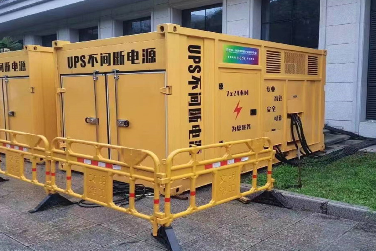 鼓楼发电机租赁施工现场